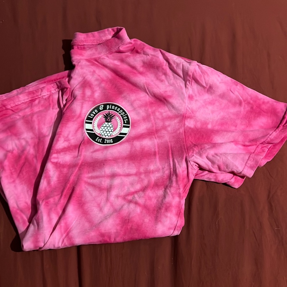 Love & Pineapples T-shirt